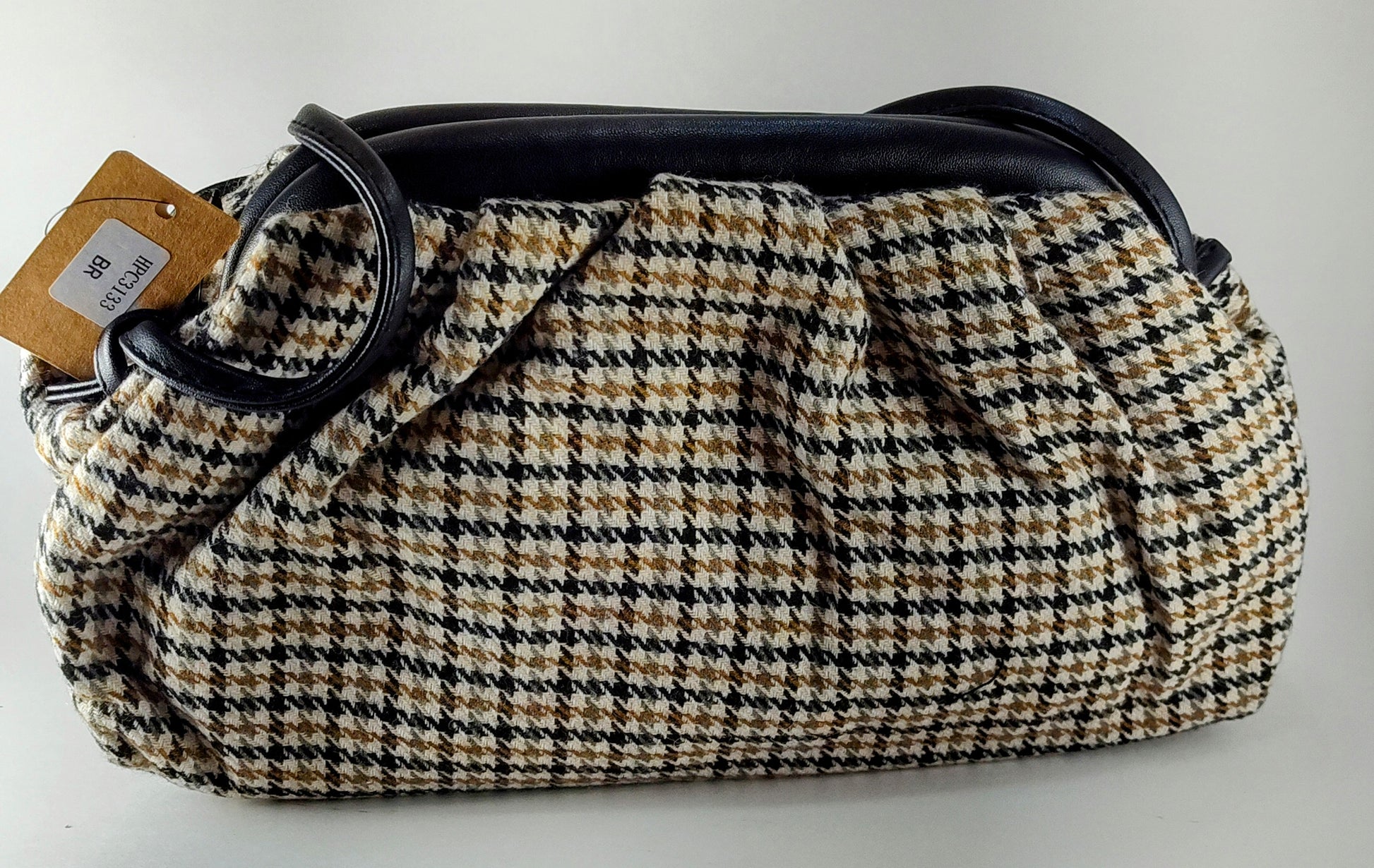 Houndstooth Hustle Crossbody—Classic Style with a Sassy Twist P 115 - Danisak