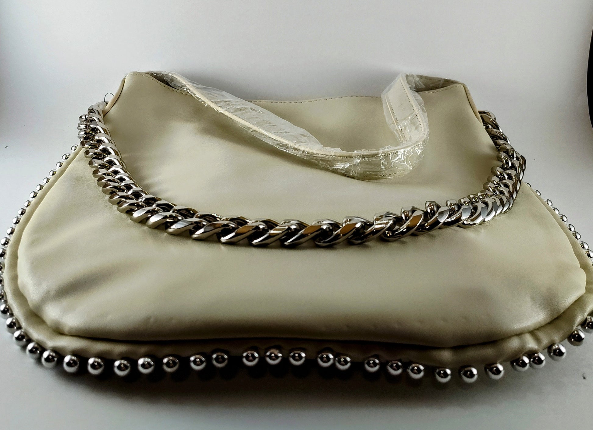 Ivory Faux Leather Chain Strap Shoulder Clutch – Elegant & Versatile P 129 - Danisak