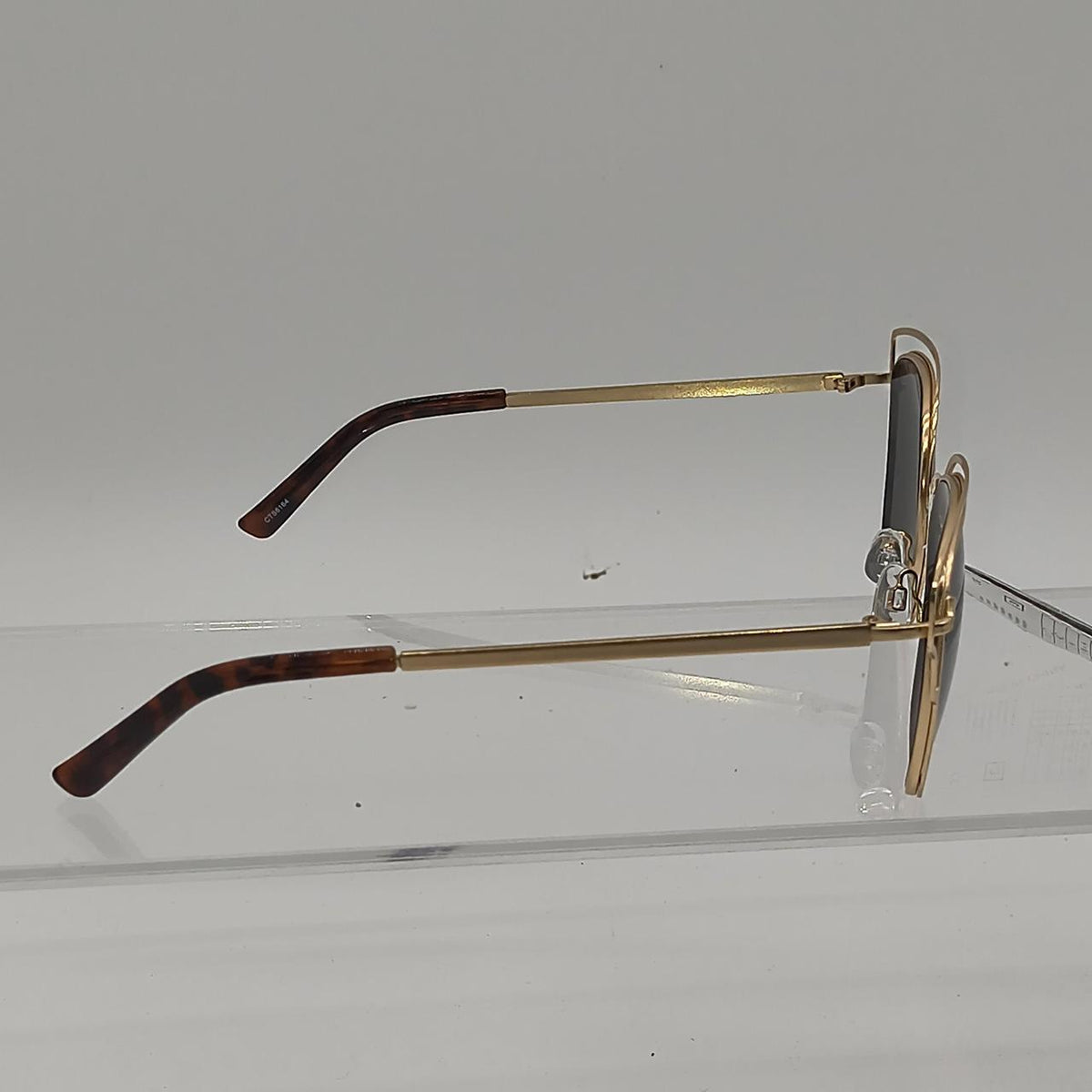 #119   Gold metal frame sunglasses with gray lenses #metal #gold - Danisak