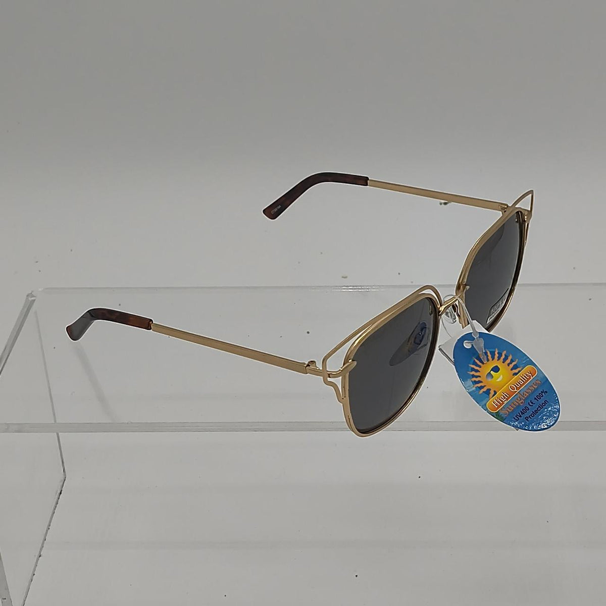 #119   Gold metal frame sunglasses with gray lenses #metal #gold - Danisak