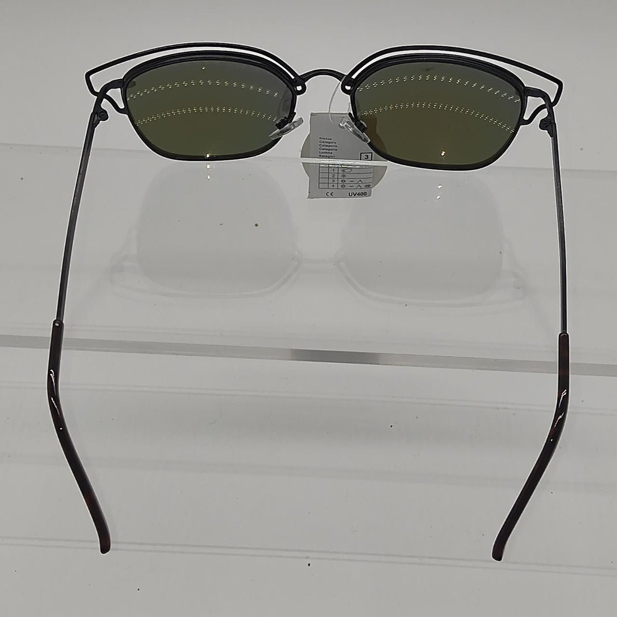 #117   Black & yellow reflective sunglasses with a retro vibe #retro #reflective - Danisak