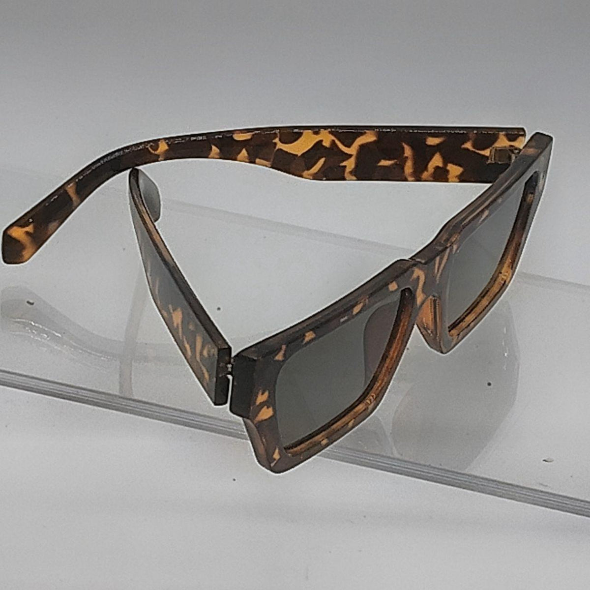 Chunky Tortoise Shell Geometric Sunglasses | Retro Indie Square Shades - Danisak