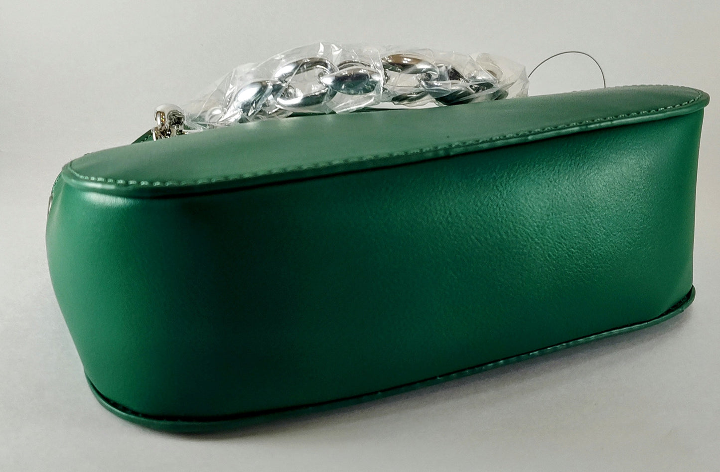 Vibrant Green Faux Leather Chain Crossbody Bag – Chic & Stylish P 126 - Danisak