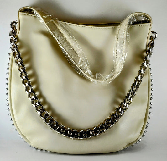 Ivory Faux Leather Chain Strap Shoulder Clutch – Elegant & Versatile P 129